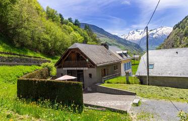 Gîte pour 8 personnes, avec balcon/terrasse et terrasse, animaux acceptés à Barèges