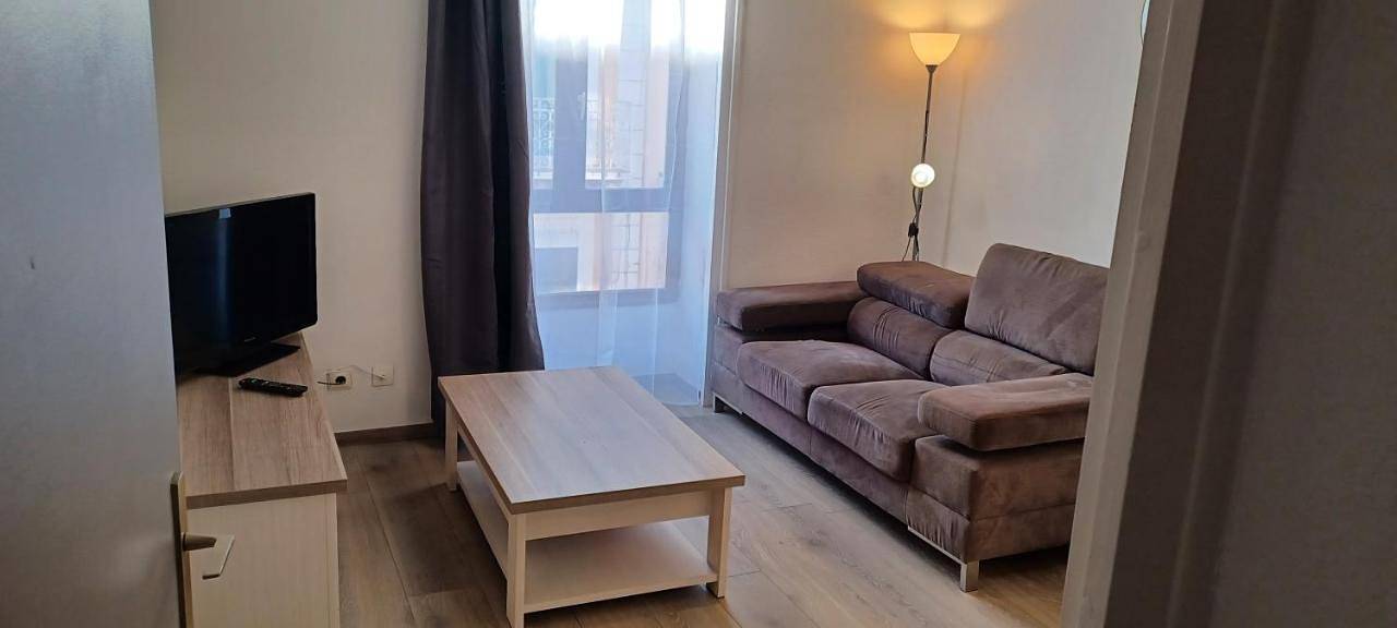 Appartement entier, One-Bedroom Apartment in Voiron, Isère