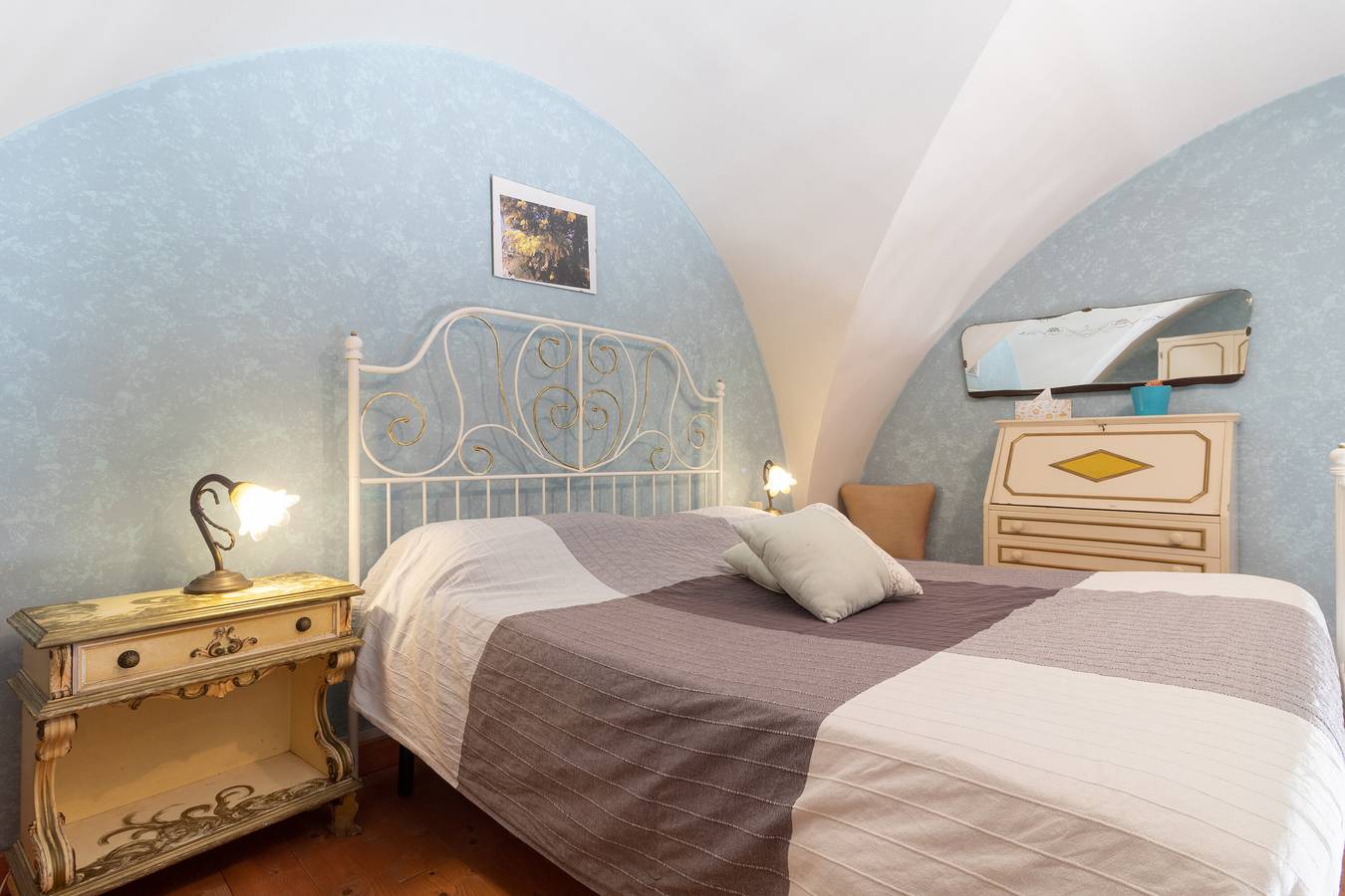 Appartamento intero, Appartamento vacanze "Secret Garden" con giardino in comune e Wi-Fi in Giovinazzo, Provincia di Bari