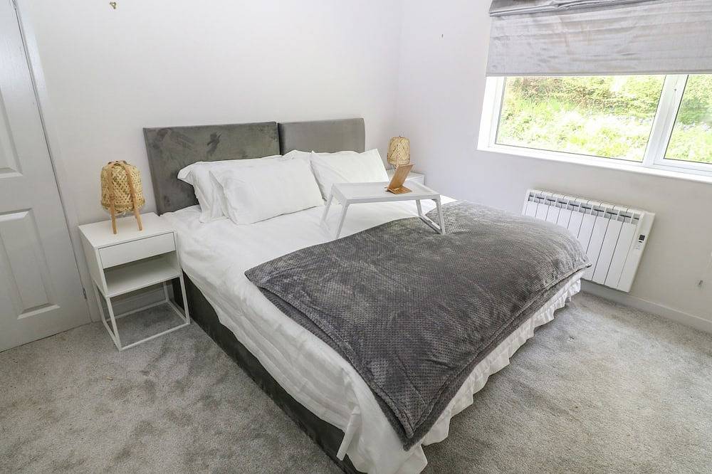 22 Glyn Y Mor, pet friendly, country holiday cottage in Llanbedrog in Llanbedrog, Gwynedd