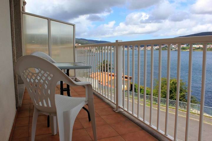 Ferienwohnung für 4 Personen, mit Balkon und Terrasse sowie Ausblick in Corcubión