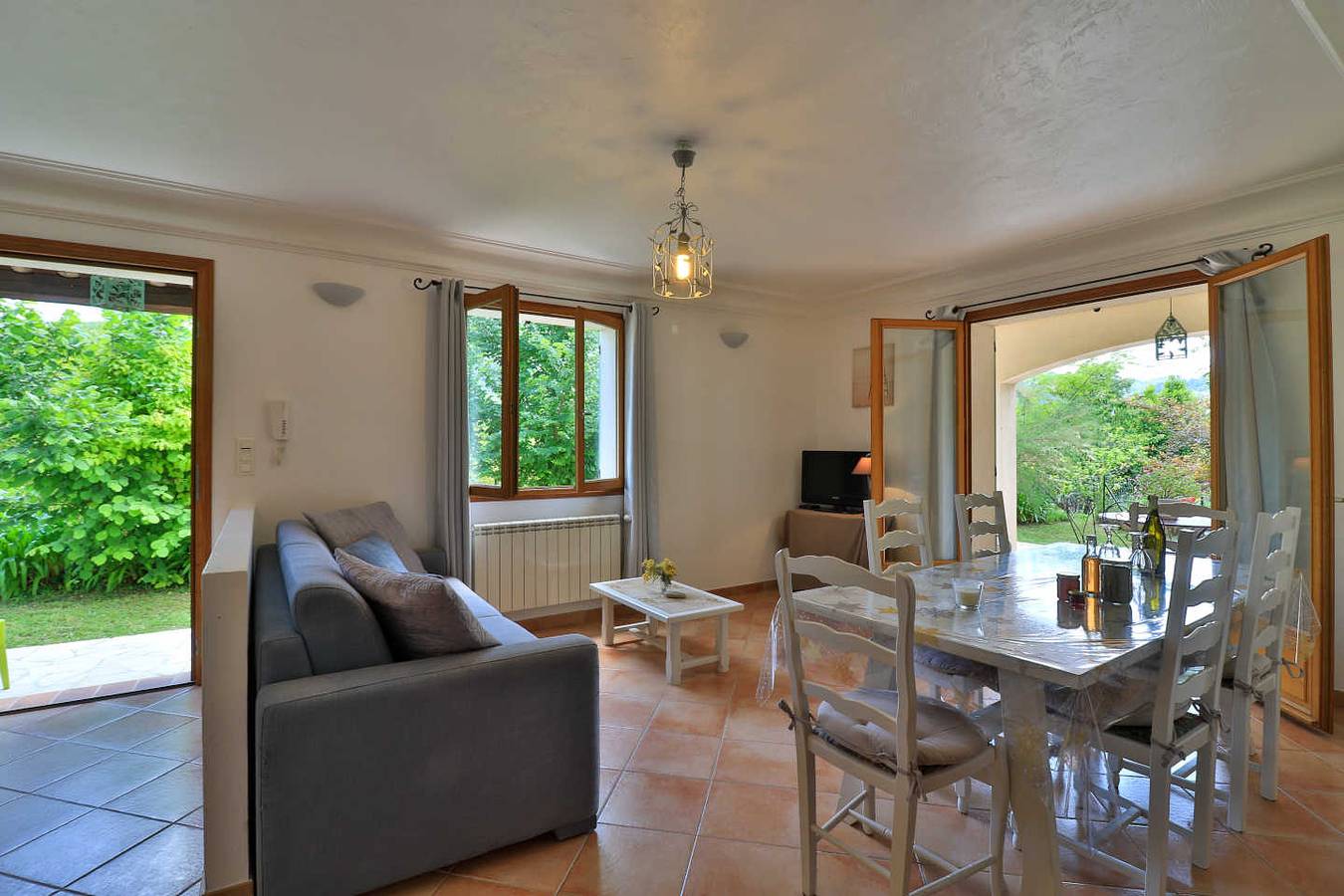 Appartement de vacances entier, La Pascaline,locations-06 a 30mn Cannes Nice in Le Bar-sur-Loup, Région de Cannes