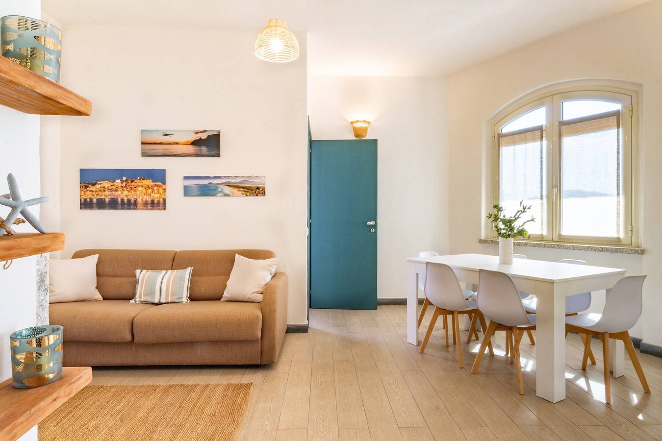 Appartamento 'Sa Domu Manna' con vista mare, terrazza, giardino in comune e Wi-Fi in Foxi, Quartu Sant'Elena