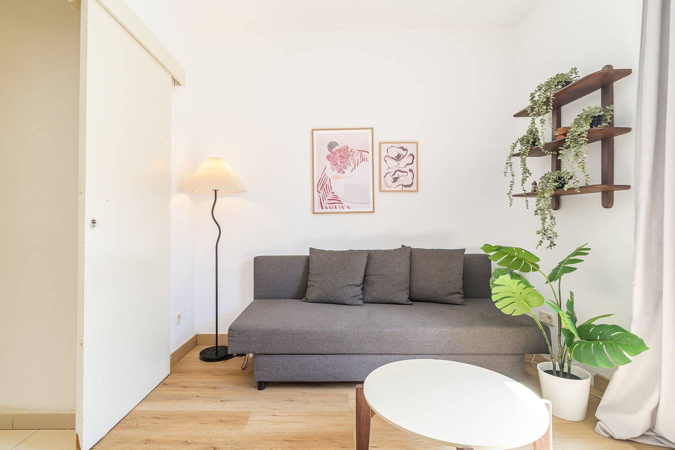 Ganze Wohnung, Ferienwohnung für 4 Personen mit Balkon in Barcelona Zentrum, Barcelona