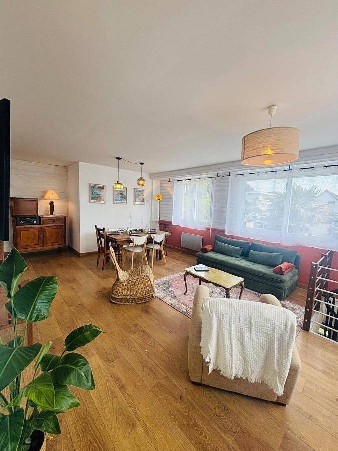 Gîte pour 8 personnes, avec vue et jardin dans Plage Saint-Martin