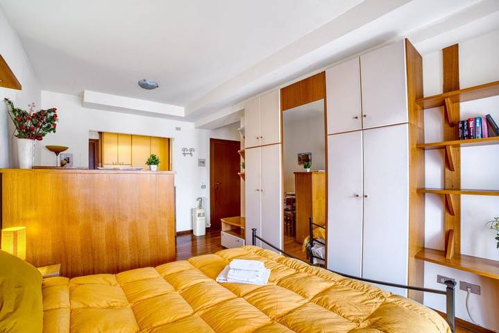 Appartamento intero, Guesthost - Lovely Studio with balcony in Perugia in Perugia, Perugia e dintorni