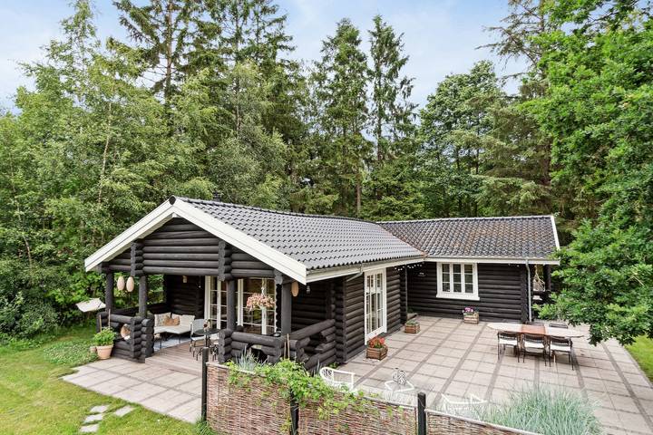 Idyllisch gelegenes Blockferienhaus bei Arresø in Halsnæs