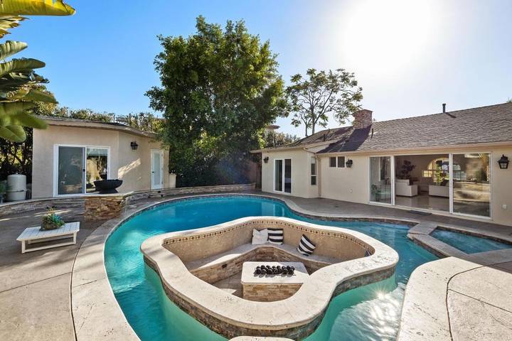 Maison de vacances pour 6 personnes, avec piscine ainsi que jacuzzi et terrasse, animaux acceptés à Beverly Hills