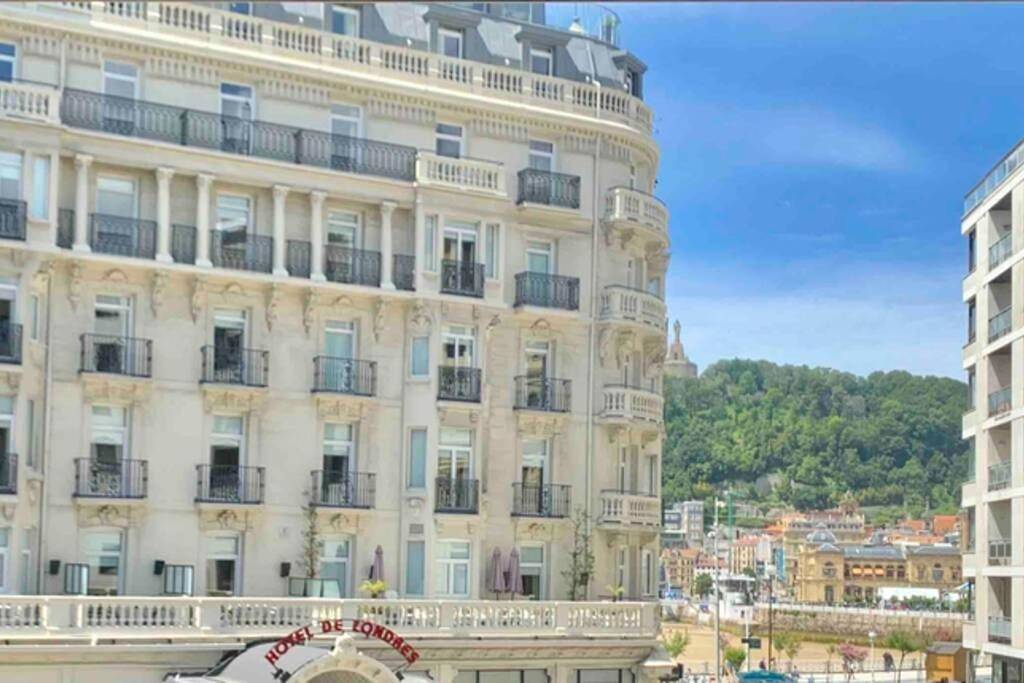 Ganze Wohnung, New Gorgeous Central Apartment - Beachfront - 3 Bd in Kontxa hondartza - Playa de la Concha (San Sebastian), San Sebastian