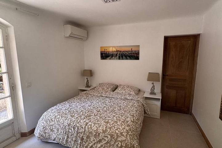 Villa pour 8 personnes, avec Jacuzzi ainsi que Terrasse et Jardin à Gassin - 3