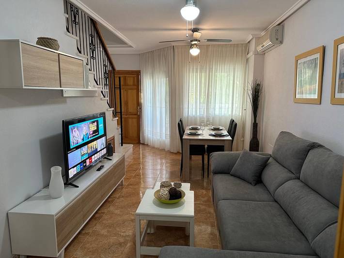 Bungalow 'Villa Matías' con vistas al mar, Wi-Fi y aire acondicionado in Elche, Costa Blanca