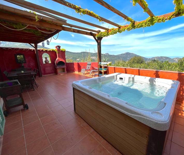 Location de vacances pour 8 personnes, avec jardin et jacuzzi à Sant'Antonino - 3