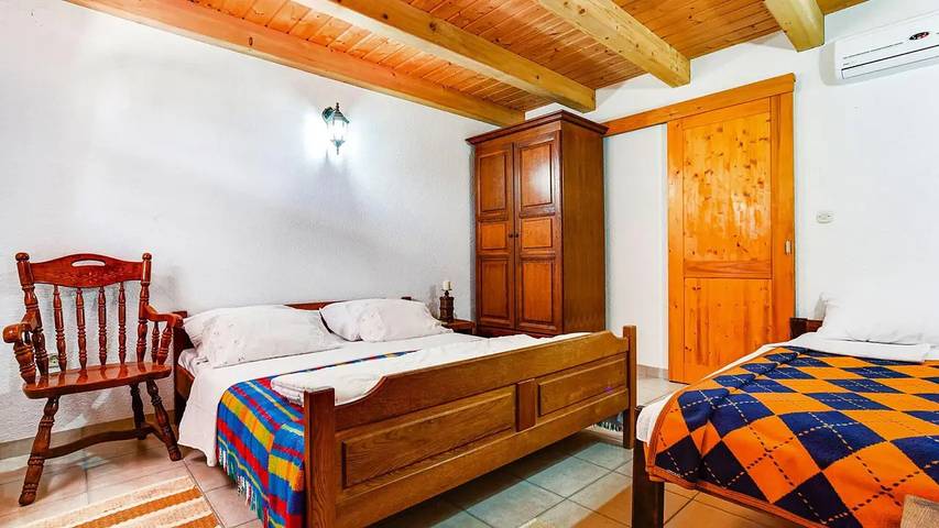 Ferienhaus für 12 Personen, mit Pool und Garten, mit Haustier in Starigrad Paklenica - 4