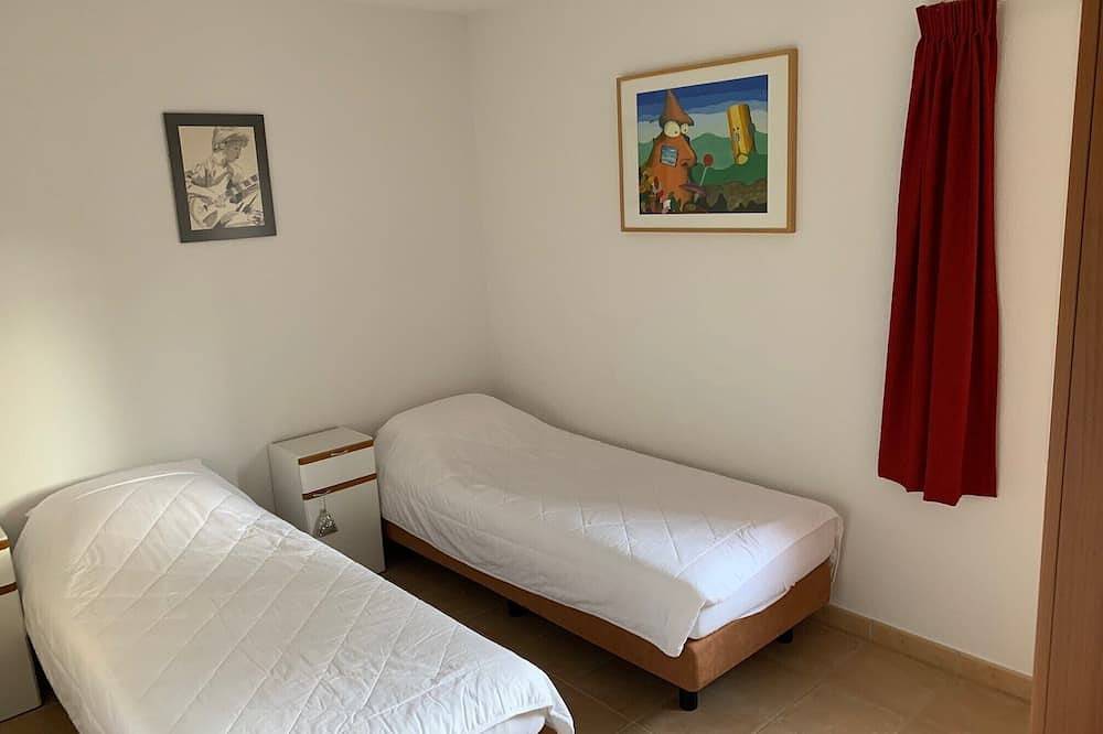 Villa Les Mazes, with private heated pool in Vallon-Pont-d'Arc, Ardèche