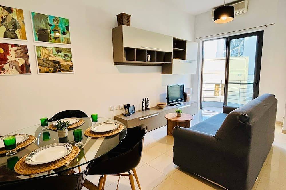 Geheel appartement, Beautiful spacious apartment in center . in Paceville, San Giljan