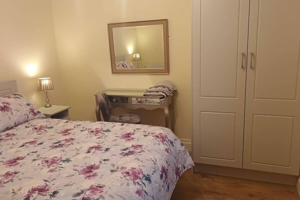 Neu restauriertes gemütliches 3-Zimmer-Ferienhaus in Enniscrone Village in Kilglass ED, Enniscrone