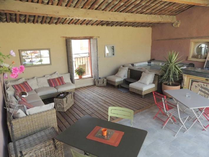 Maison d’hôte pour 2 personnes, avec piscine ainsi que jardin et jacuzzi à La Roque-d'Anthéron