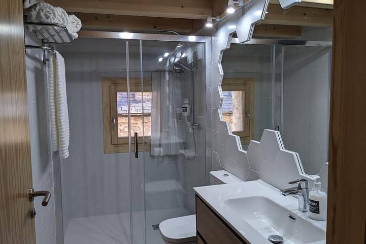 Une maison rurale spéciale et charmante, idéale pour les familles. in Biescas, Pyrénées Aragonaises