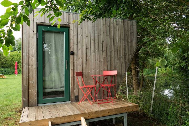 Ferienhaus für 2 Personen, mit Terrasse und Ausblick sowie Seeblick in Rheinebene