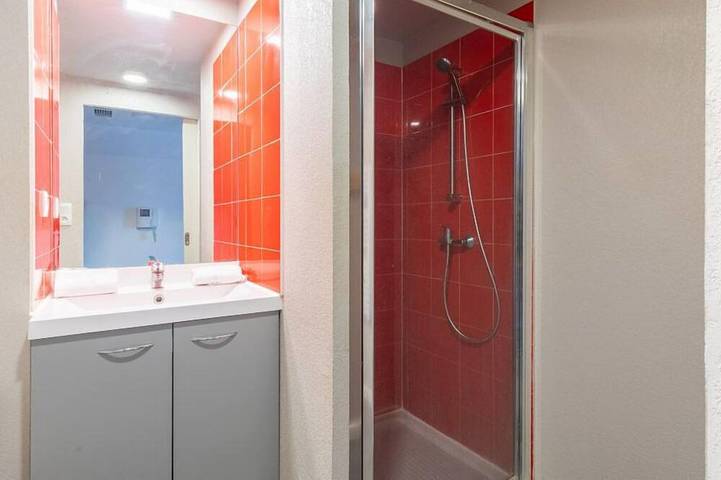 Entire apartment, À 5km de Montpellier | Piscine sur place | Clim in Saint-Jean-de-Védas, Mediterranean Coast (France)