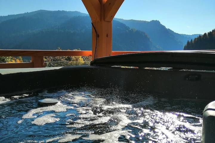 Chalet pour 8 personnes, avec balcon ainsi que sauna et jardin