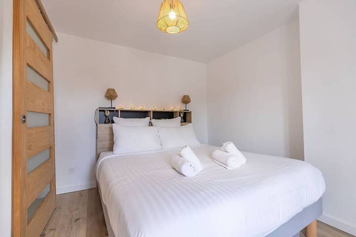 Ganze Wohnung, Appart des Platanes 3-Apartment-Ensuite mit Dusche in Romorantin-Lanthenay, Sologne