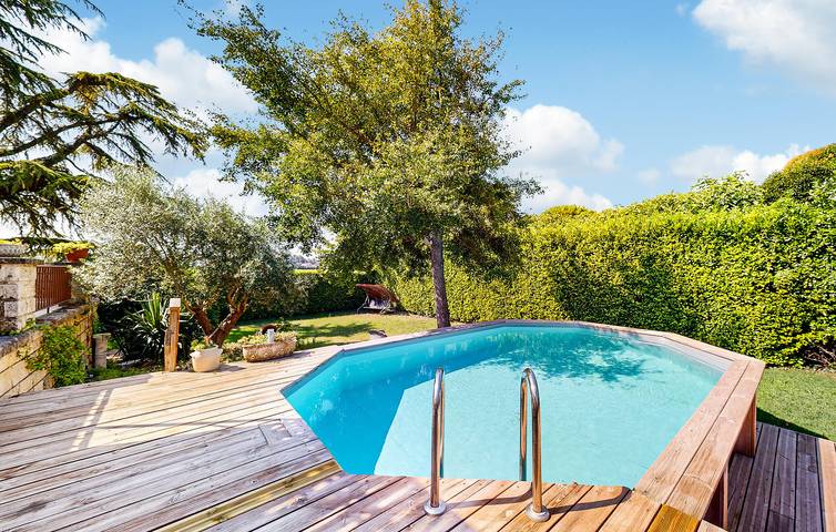 Appartement avec vue sur la montagne, parking et piscine in Lamotte-du-Rhône, Vaucluse
