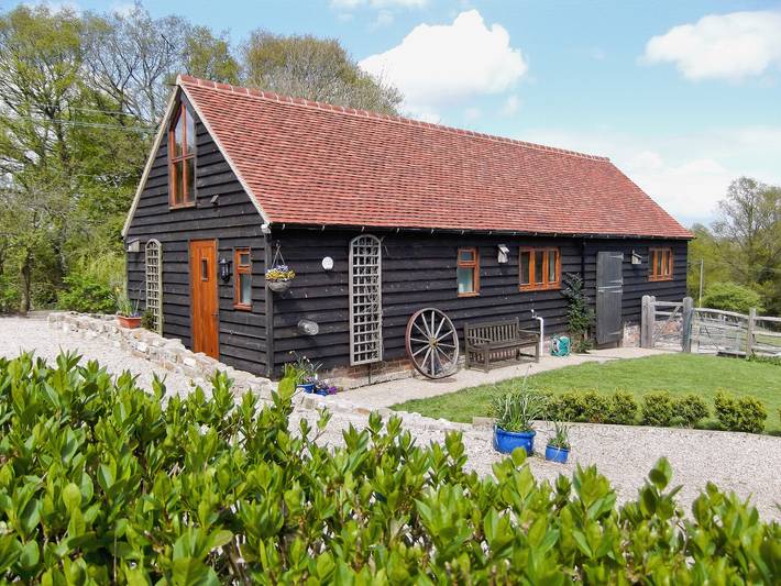 Log cabin for 4 people, with pets in East Sussex