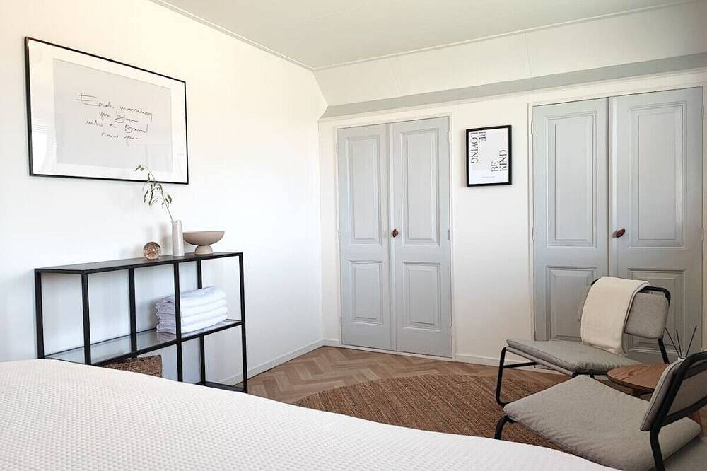 Guesthouse at the Amstel river. 2 Private rooms + bathrooms. Close to Amsterdam. in Groene Hart