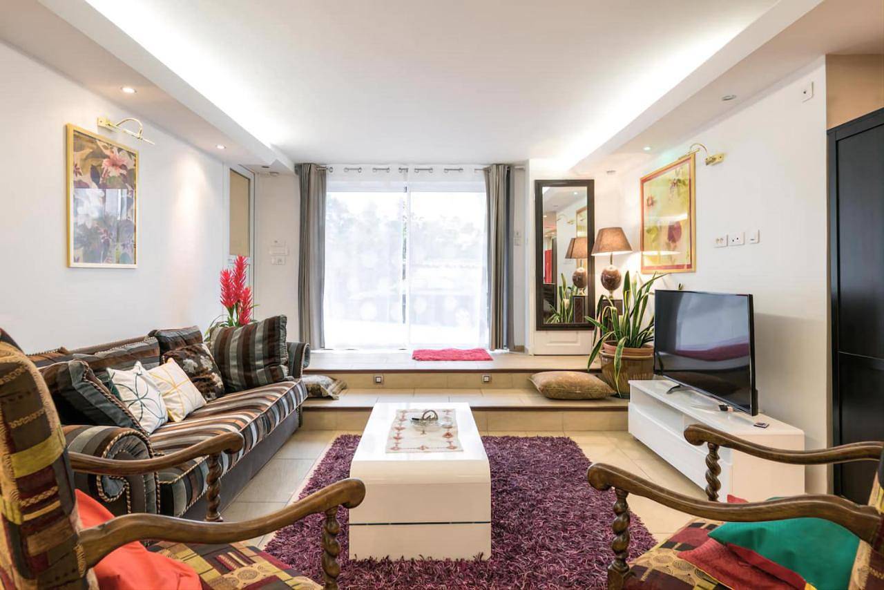 Appartement entier, Appartement Indépendant en maison à 15 Min de Lyon in Saint-Symphorien-d'Ozon, Lyon et ses environs