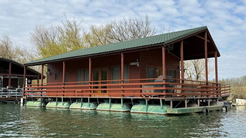 Bateau pour 8 personnes, avec jardin et vue, animaux acceptés à Bratislava