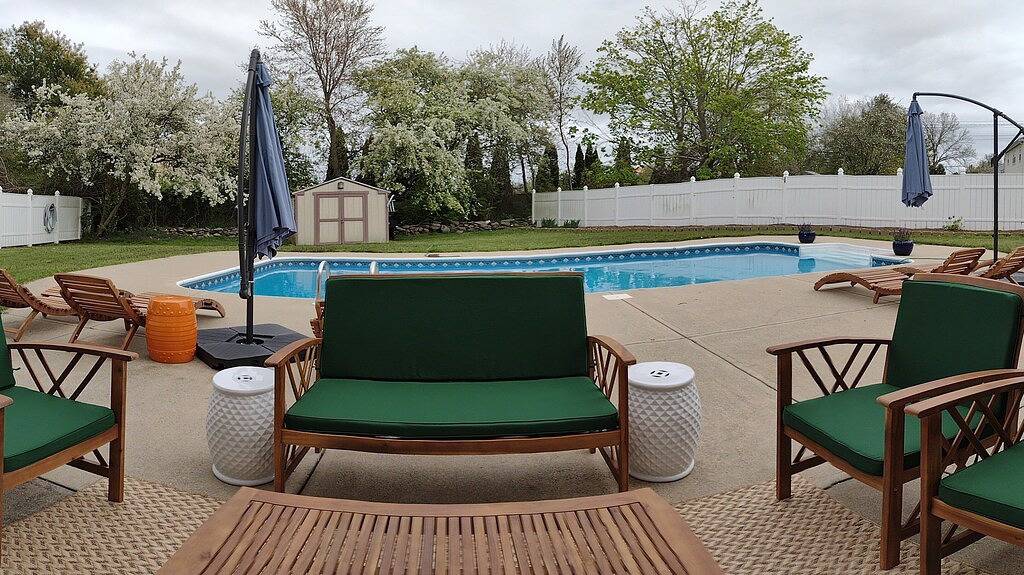 Private Heated Pool • Big 4Br for Families & Groups — 15 Min to Beach & Newport in Middletown, Newport County