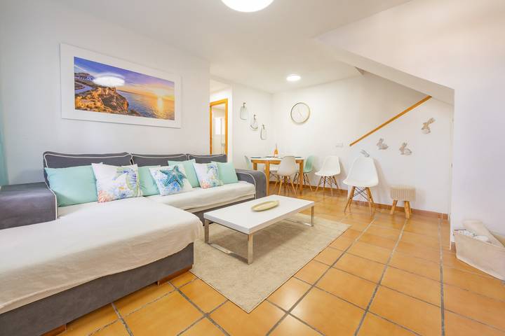 Gîte pour 6 personnes, avec bassin pour enfant et jardin, adapté aux familles dans L'Albir - 2