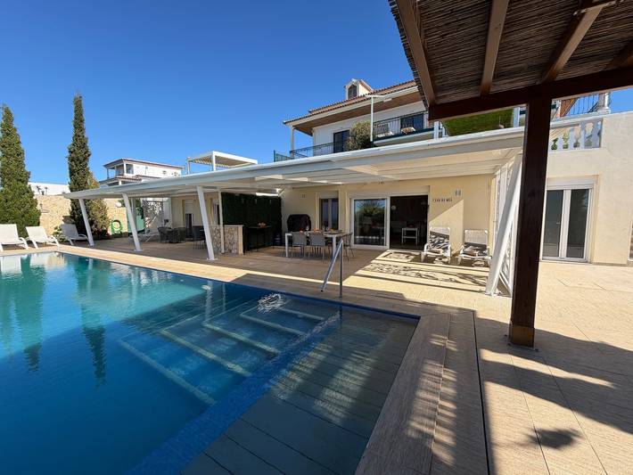 Entire apartment, Mel de Flor Apartment with Sea View, Shared Infinity Pool, Garden & Wi-Fi in Loulé (São Clemente), Faro District
