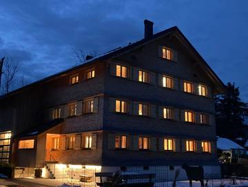 Ferienwohnung für 4 Personen, mit Garten und Ausblick, kinderfreundlich in Andelsbuch