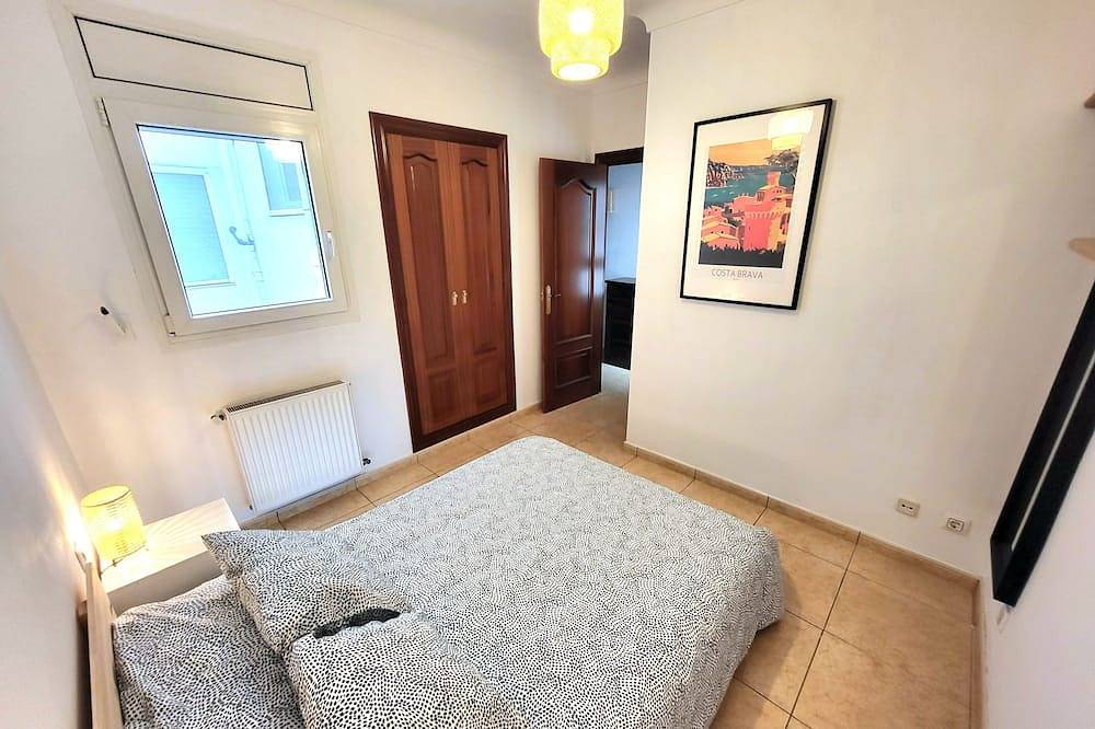 Appartamento intero, Cosy apartment to discover Costa Brava. Walking distance to the beach. in Portbou, Upper Empordà