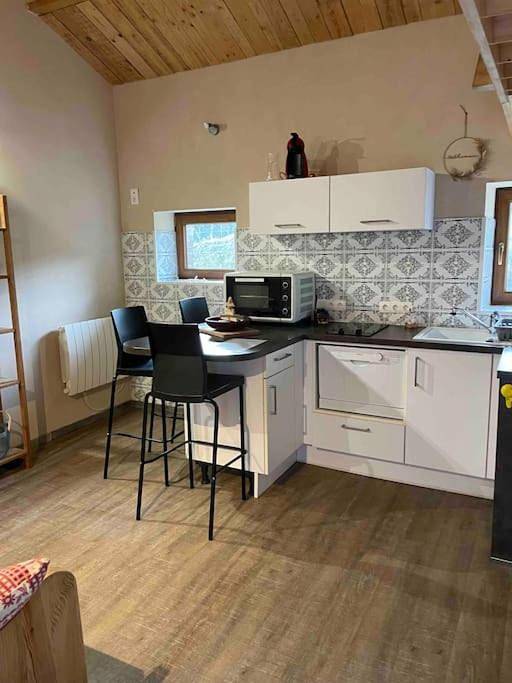 Location de vacances pour 4 personnes, avec terrasse et jardin à Hadol - 4