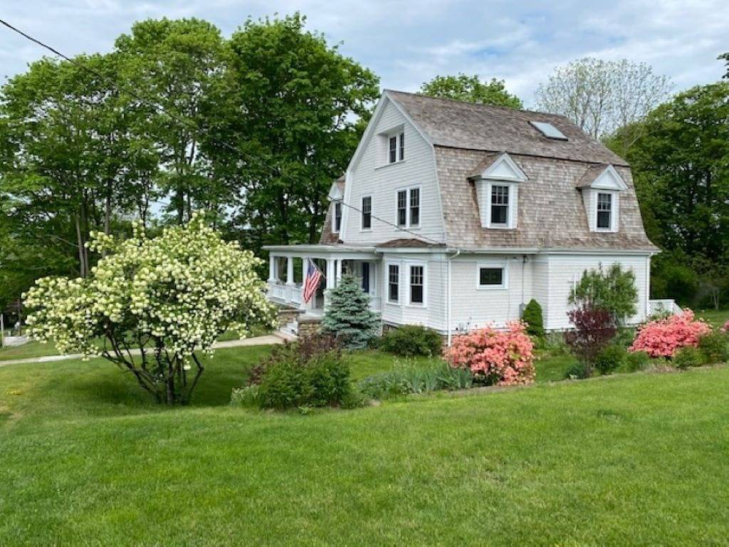 Mystic in the Summer & Fall - Renting Weekly & Monthly in Mystic, Connecticut