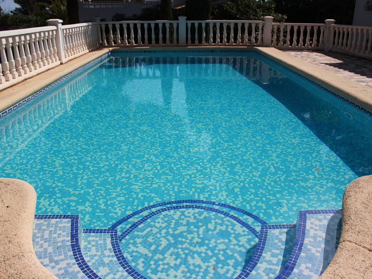 Charming 3-bed villa in Denia with private pool and sea view in Montgo, Dénia