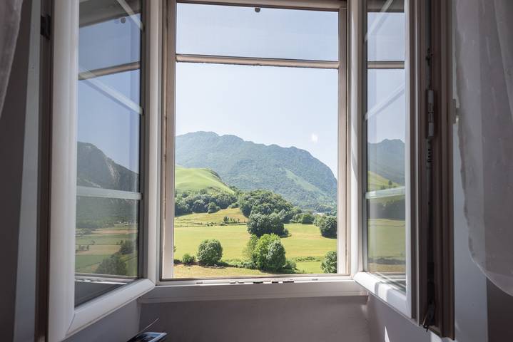 Gîte pour 4 personnes, avec jardin dans vallée d'Aspe - 2