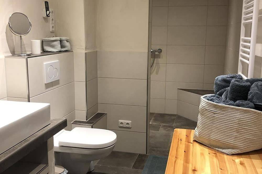 Ganze Wohnung, Ferienwohnung Herding - 4-Bett-Ferienwohnung Dusche/Wc, 2 Schlafräume in Kerpen (Eifel), Vulkaneifel