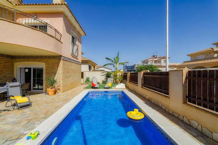 Casa rural para 8 personas, con piscina además de jardín y vistas en Los Alcázares - 3