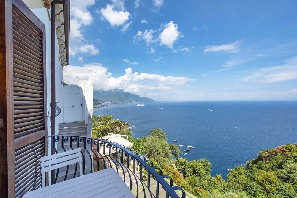 Entire apartment, Casa Rosaria With Beautiful Sea View Terrace in Conca dei Marini, Amalfi Coast