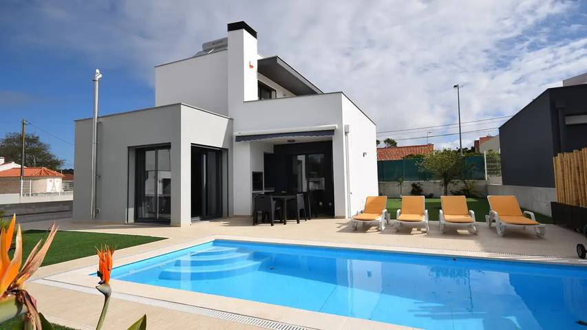 Villa para 7 pessoas, com piscina e jardim em Foz do Arelho