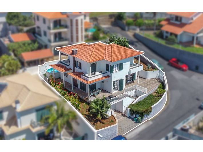 Ferienhaus für 8 Personen, mit Balkon und Garten sowie Whirlpool - 1
