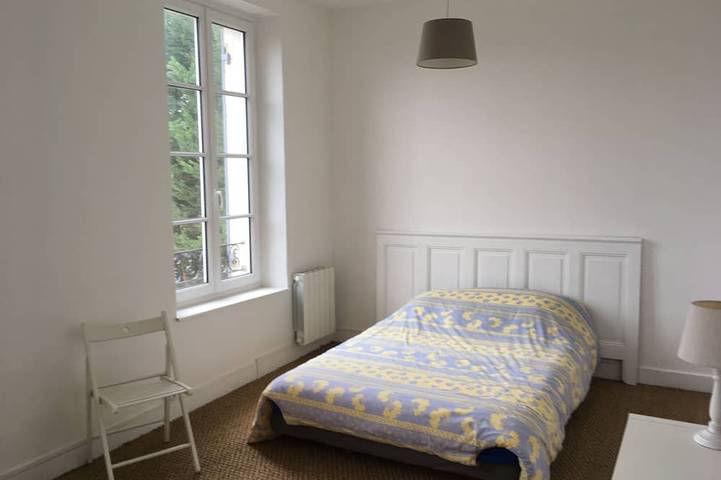 Ganze Wohnung, 5-room apartment 2 mn walk from town. 5 mn from beaches, 25 mn from Royan. in La Tremblade, Côte de Beauté