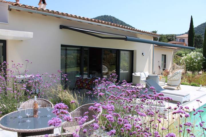Chalet para 6 personas, con jardín además de terraza y jacuzzi - 1