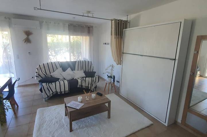 Gîte pour 3 personnes, avec jacuzzi ainsi que jardin et piscine, animaux acceptés dans Plage Venga Di L Oru Santa Maria Poggio - 4