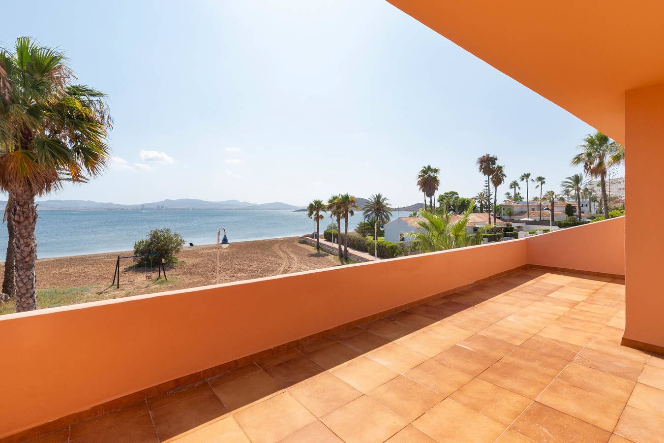 Villa 'La Gola' avec vue sur la mer, piscine partagée et Wi-Fi in La Manga del Mar Menor, Mar Menor