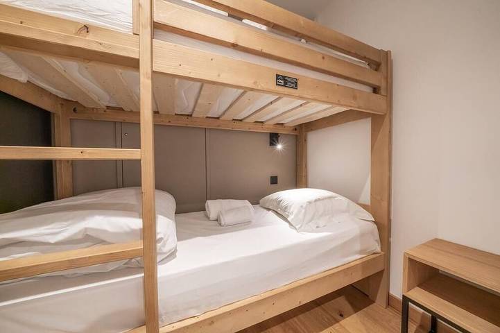 Gîte pour 8 personnes, avec Jacuzzi ainsi que Piscine et Sauna dans Office De Tourisme De Tignes Le Lac - 3